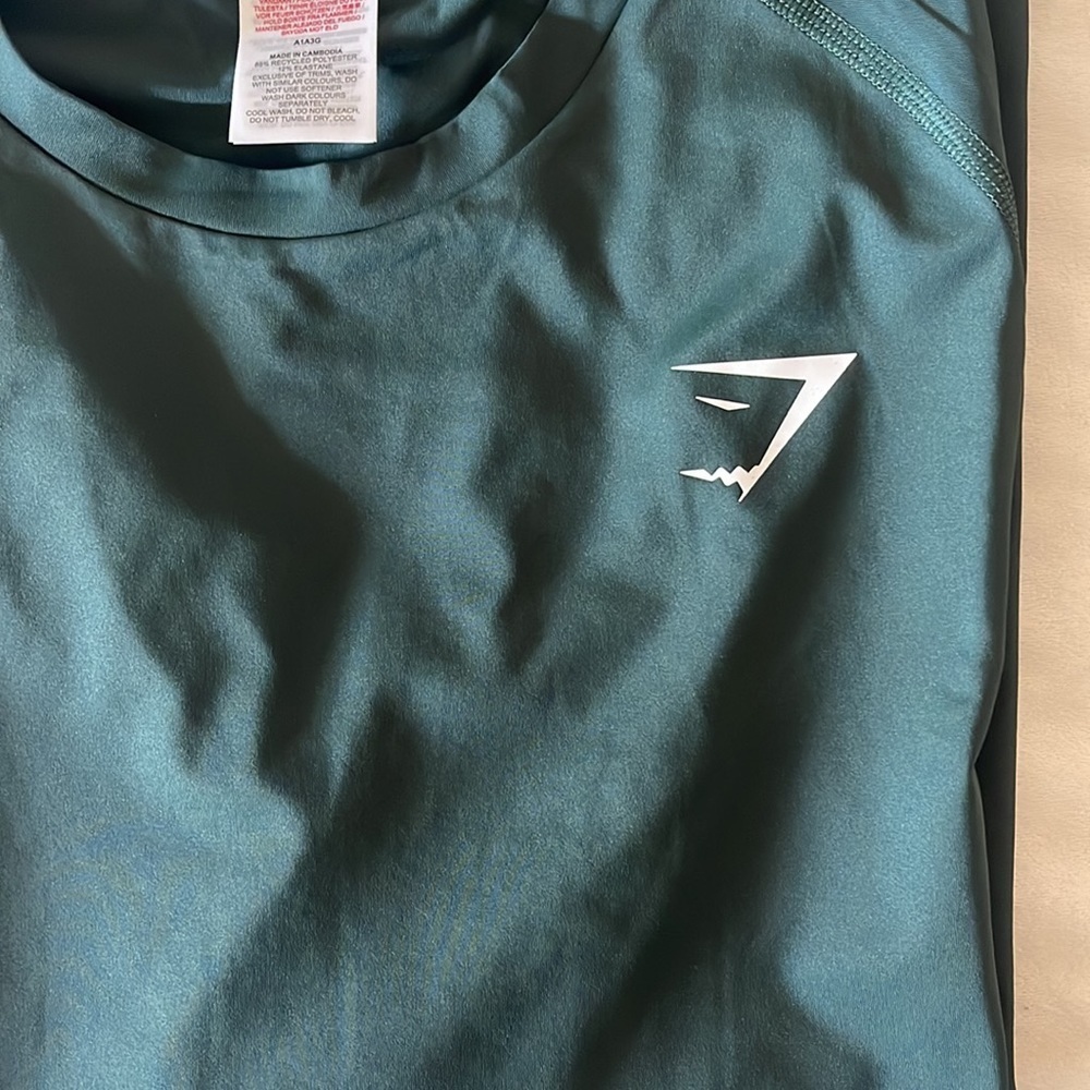 Gymshark Element Baselayer T-Shirt - Dark Green - Picture 2 of 8